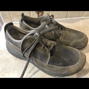 Men’s Chaco Shoes- Sz 9